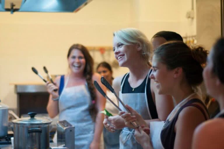 Pop-up events and experiential diners