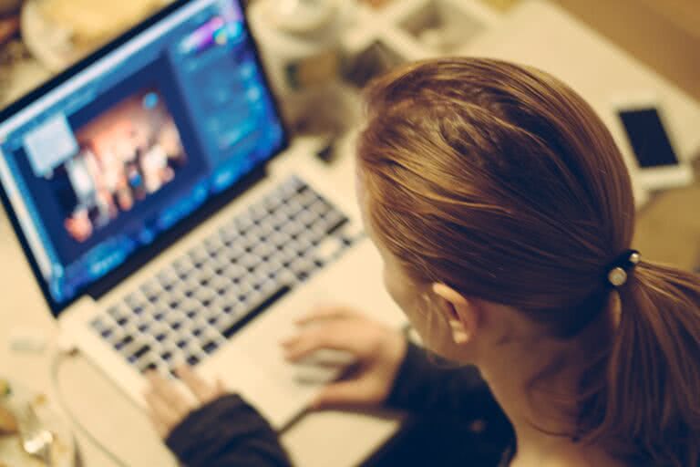 Thrifty, potent ways to promote an event online